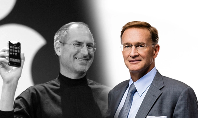 Steve Jobs (trái) và Wendell Weeks. Ảnh: Apple/Corning
