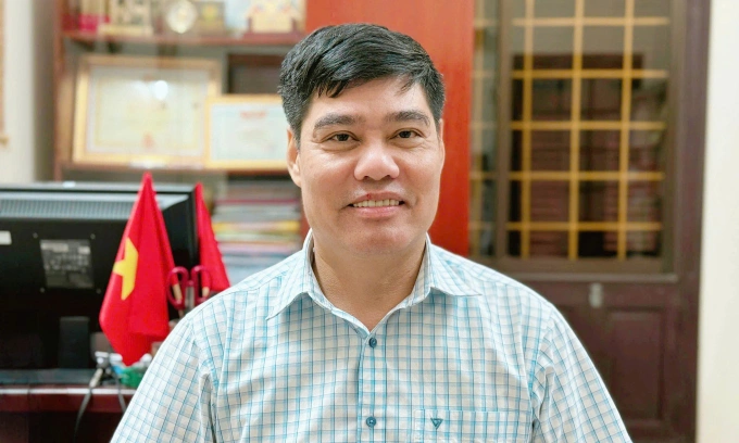 PGS. TS Lê Văn Cường, Phó viện trưởng Xây dựng Đảng. Ảnh: Xuân Hoa