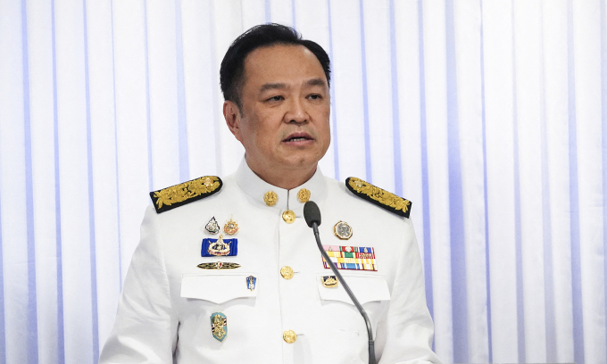 Thủ tướng Thái Lan Anutin Charnvirakul phát biểu trước truyền thông tại Bangkok ngày 7/9. Ảnh: AFP