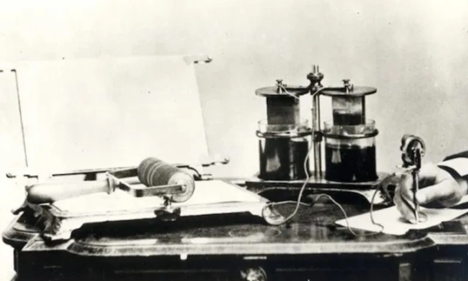 Bút tạo bảng mẫu có nhược điểm là cồng kềnh, ồn ào và khó thay pin. Ảnh: Cục Công viên Quốc gia