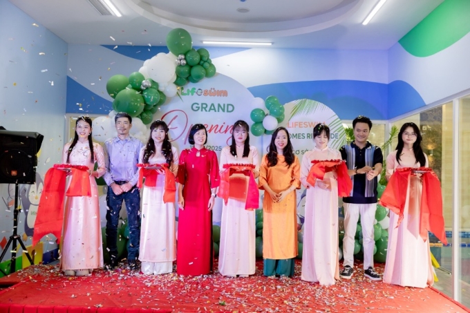 Lễ cắt băng khánh thành Lifeswim Riverside. Ảnh: Lifeswim Riverside