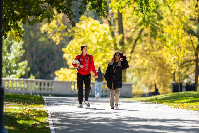 Sinh viên Đại học bang Ohio, Mỹ. Ảnh: The Ohio State of University