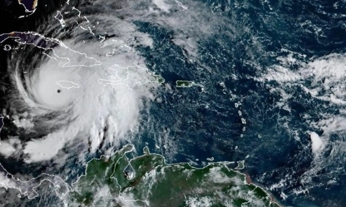 Ảnh vệ tinh bão Melissa hôm 28/10. Ảnh: CBS
