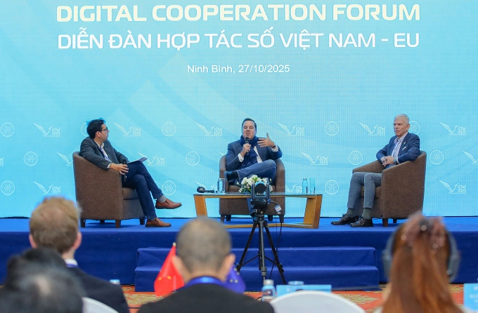 Đại diện một số tổ chức, doanh nghiệp từ châu Âu và Việt Nam thảo luận tại sự kiện. Ảnh: Mạnh Hà