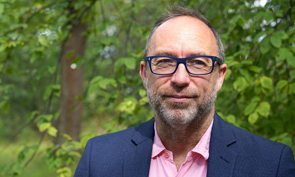 Nhà sáng lập Wikipedia 'không tin tưởng' Grokipedia của Musk