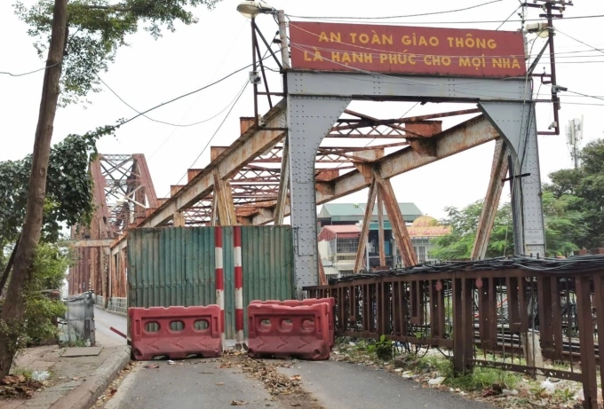 Cầu Long Biên tổ chức cấm chiều từ phường Bồ Đề hướng sang Hoàn Kiếm. Ảnh: Công Phạm