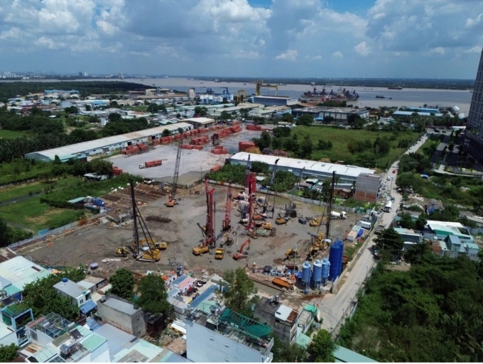 Dự án tại phường Phú Thuận (quận 7 cũ). Ảnh: Văn Phú