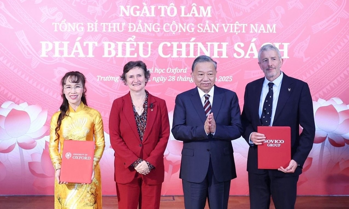 Đại học Oxford công bố Quỹ học bổng Tiên phong