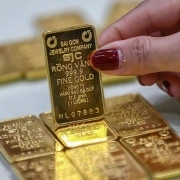 Điểm tin 6h: 'Mỗi năm Việt Nam tiêu thụ bình quân 55 tấn vàng' | Cháy căn hộ tầng 4 chung cư ở Hà Nội