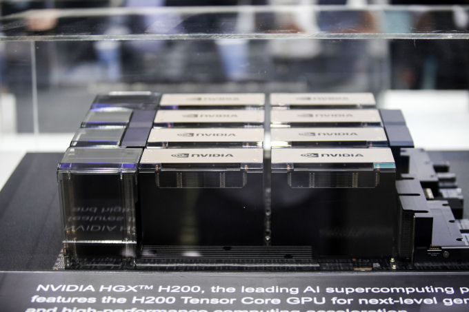 Chip AI H200 của Nvidia tại Triển lãm Computex 2024 diễn ra ở Đài Loan. Ảnh: Khương Nha