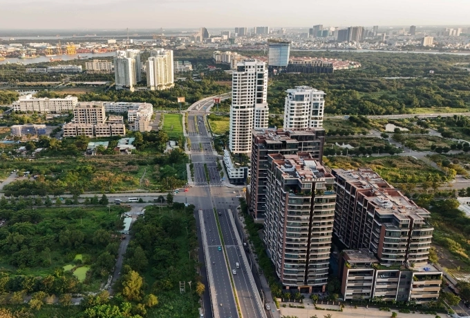 Bất động sản khu Đông TP HCM với các dự án chung cư. Ảnh: Quỳnh Trần