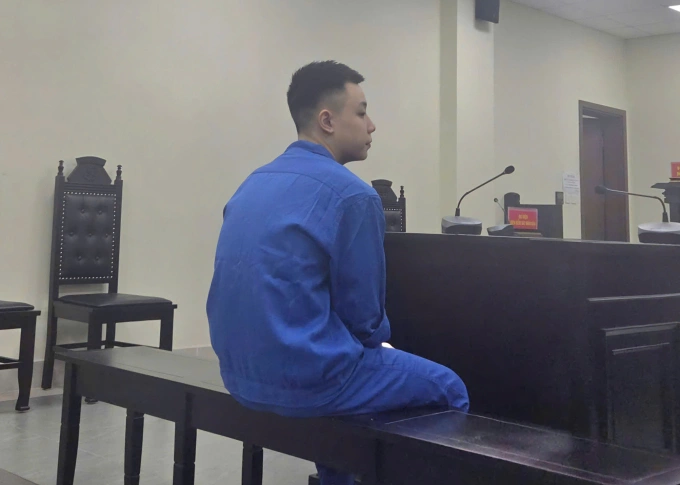 Bị cáo Phan Mạnh Quý tại tòa ngày 31/10. Ảnh: Danh Lam