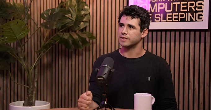 Eric Zelikman trò chuyện trên podcast No Priors tháng 10. Ảnh: YouTube