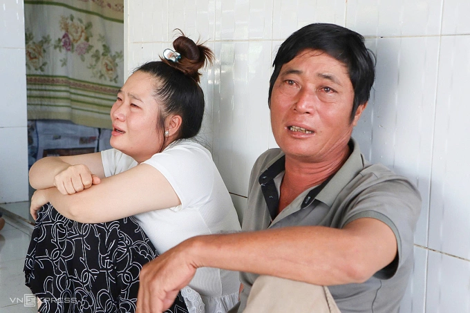 Ông Lê Nguyễn Anh Kha cùng con gái 13 tuổi bị nước lũ cuốn trôi, tuy nhiên người con không qua khỏi. Ảnh: Việt Quốc