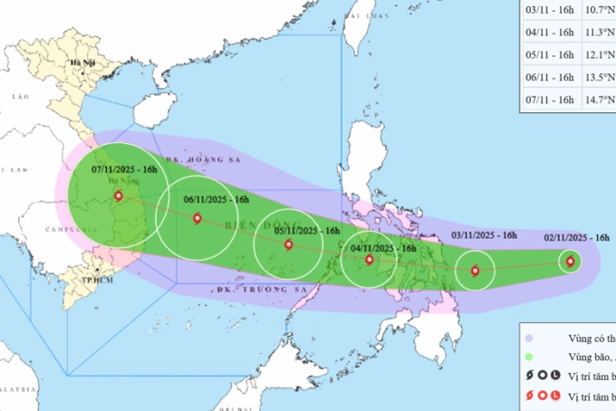 Dự báo hướng đi và vùng ảnh hưởng của bão Kalmaegi ngày 2/11. Ảnh: NCHMF