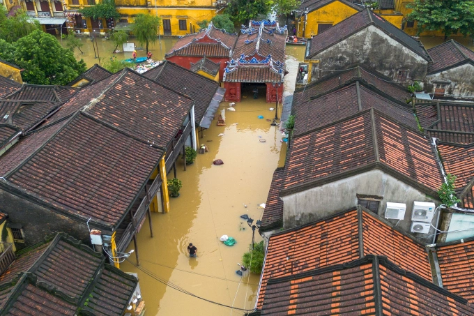 Phố cổ Hội An trong đợt lũ lịch sử cuối tháng 10/2025. Ảnh: Nguyễn Đông