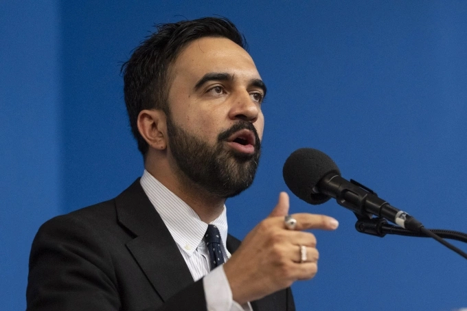 Ứng viên Zohran Mamdani tại New York ngày 28/6. Ảnh: AP