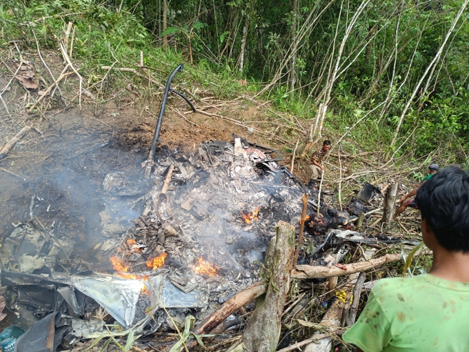 Hình ảnh được cho là hiện trường vụ rơi trực thăng ở đảo Mindanao, Philippines ngày 4/11. Ảnh: GMA News