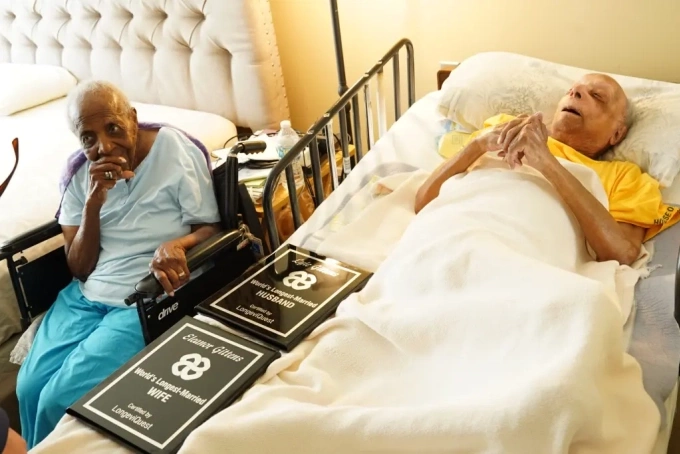 Cụ ông Lyle, 108 tuổi và vợ là cụ bà Eleanor, 107 tuổi tại Miami, Mỹ. Ảnh: NYP