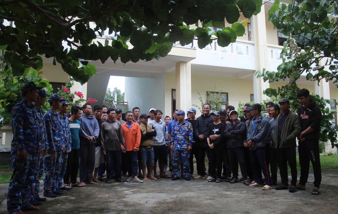 Nhiều ngư dân tránh trú trên đảo thuộc Đặc khu Trường Sa. Ảnh: Hoa Ngọc Ánh