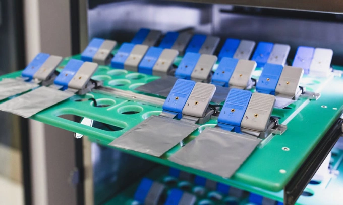 Siêu tụ điện của Allotrope, với một chiếc nặng khoảng 4 kg có thể tăng gấp đôi công suất của một chiếc SUV gia đình cỡ trung bình. Ảnh: Allotrope