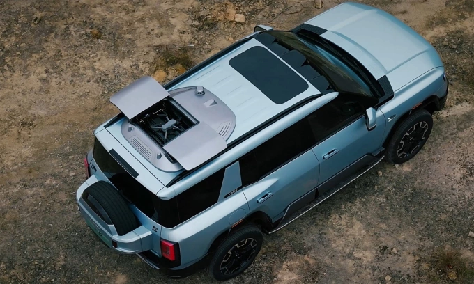 Hộp đựng drone trên nóc Fang Cheng Bao Bao 8. Ảnh: BYD