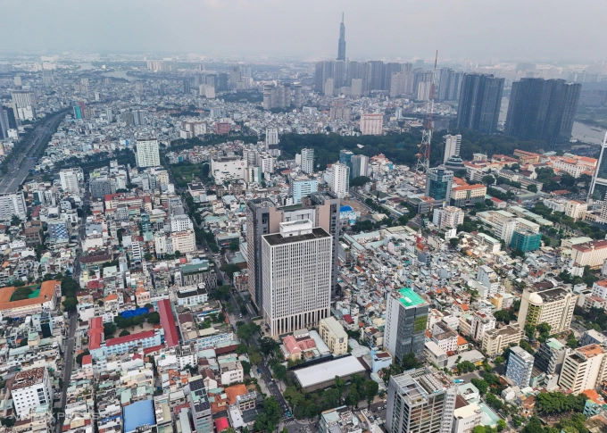 Trung tâm TP HCM chen chúc nhà cao tầng, hiếm mảng xanh, tháng 10/2025. Ảnh: Quỳnh Trần