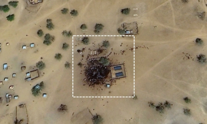 Ảnh vệ tinh chụp Sudan với những vệt đen bị nghi ngờ là máu của các nạn nhân vụ thảm sát. Ảnh: AFP