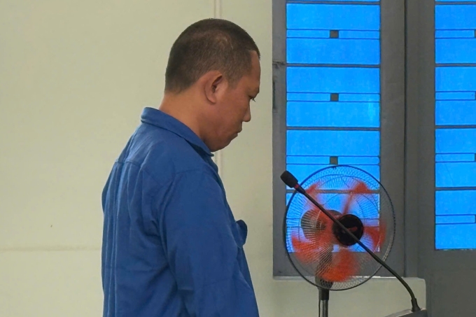 Bị cáo Đinh Hoàng Vũ tại phiên toà, ngày 12/11. Ảnh: Nguyễn Tư