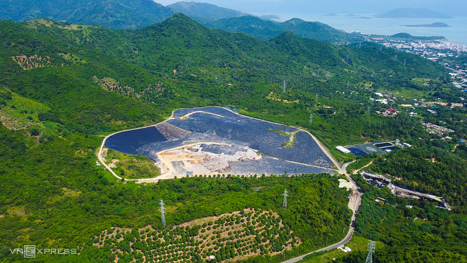 Hiện phường Bắc Nha Trang có bãi rác Rù Rì (đã chôn lấp, đóng cửa) và bãi Lương Hòa (trong ảnh). Ảnh: Bùi Toàn