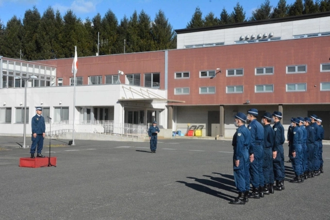 Lễ ra quân của đơn vị cảnh sát ứng phó gấu hoang tại thành phố Takizawa, tỉnh Iwate, ngày 13/11. Ảnh: AFP