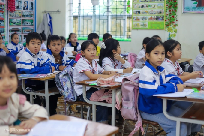 Học sinh trường Tiểu học Hưng Lợi, xã Lam Thành, tỉnh Nghệ An, trong một giờ học. Ảnh: Đức Hùng