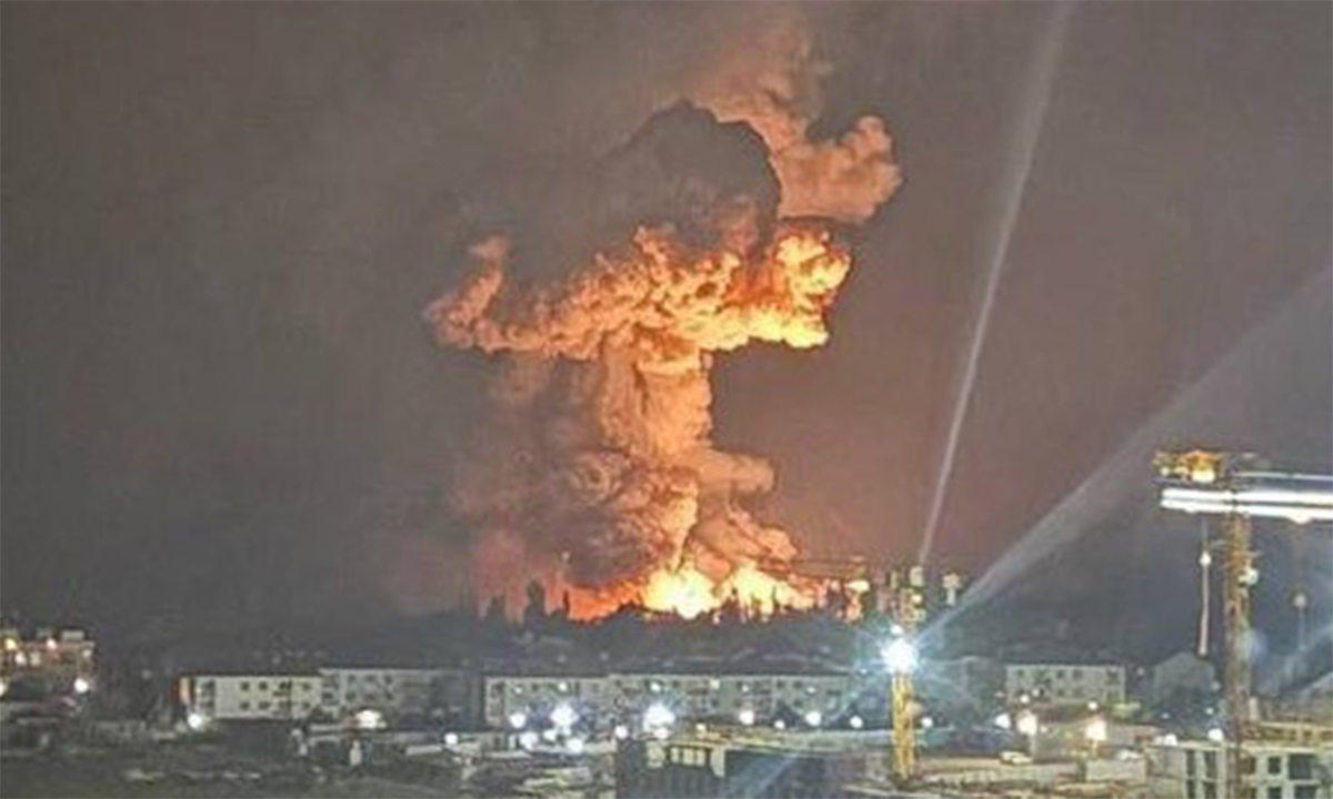 Ukraine tập kích thành phố cảng Nga, nghi đánh trúng đơn vị S-400