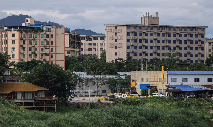 Các tòa nhà tại thị trấn Shwe Kokko, Myanmar ngày 18/11. Ảnh: Reuters