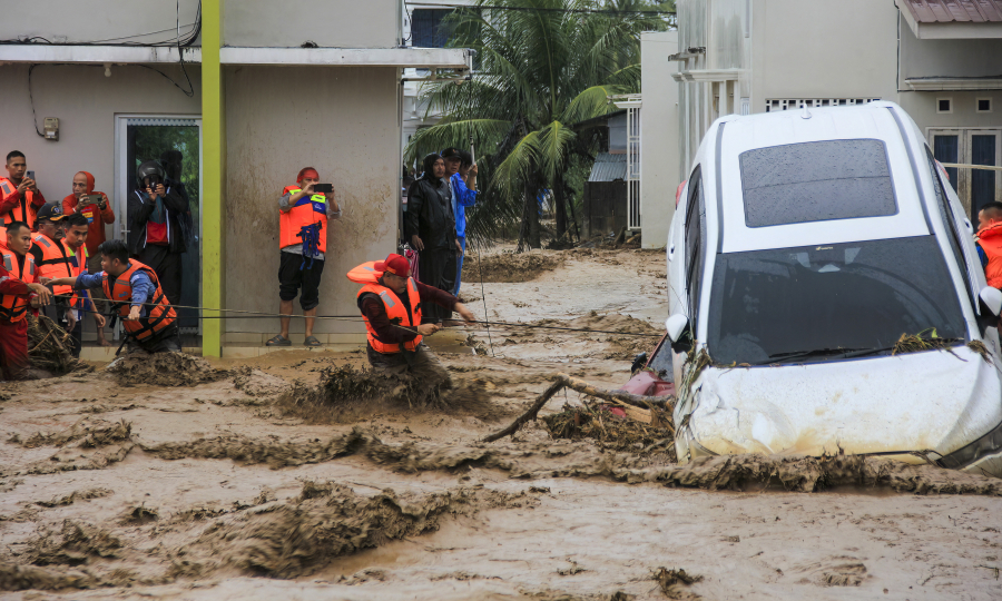 인도네시아 홍수 사망자 수 84명으로 증가