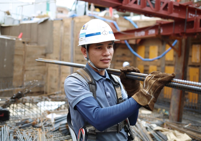 Lao động Việt Nam làm việc tại một công trường ở Setagaya, Tokyo, thủ đô Nhật Bản, năm 2023. Ảnh: AFP