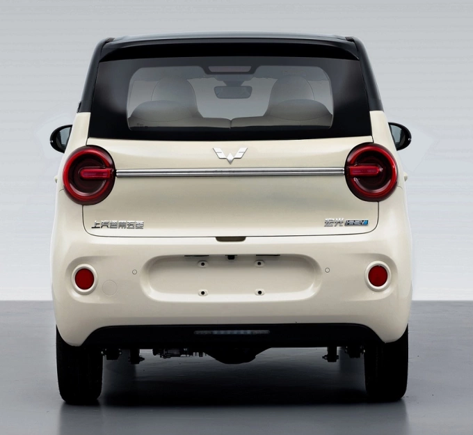 Đèn hậu cũng tròn với thanh ngang kết nối hai bên. Ảnh: Wuling