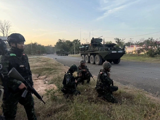 Bộ binh và thiết giáp Thái Lan tại khu vực biên giới Campuchia ngày 10/12. Ảnh: X/ArmyMilitaryHD