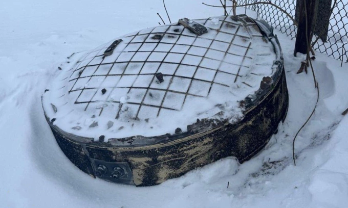 Mảnh vỡ tên lửa Oreshnik mà Ukraine thu được ngày 9/1. Ảnh: SBU