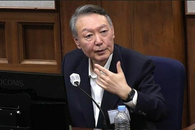 Cựu tổng thống Hàn Quốc Yoon Suk-yeol tại phiên tòa ở Seoul ngày 13/1. Ảnh: Yonhap