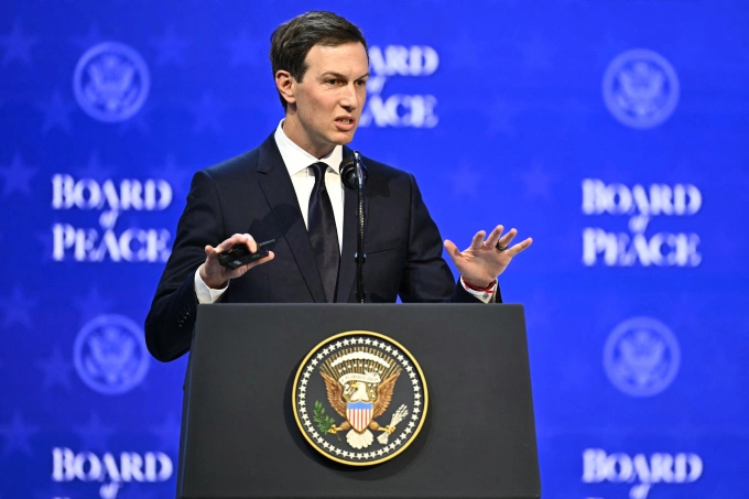 Nhà đầu tư bất động sản Jared Kushner phát biểu tại Diễn đàn Kinh tế Thế giới ở Davos, Thụy Sĩ, ngày 22/1. Ảnh: AFP