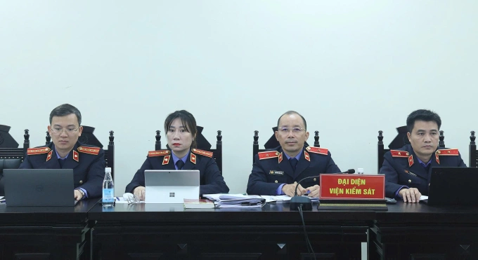 Đại diện VKSND Hà Nội tại tòa. Ảnh: Danh Lam