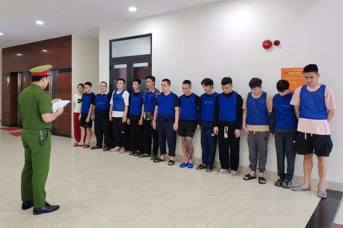 13 bị can bị bắt giam. Ảnh: Thành Huynh