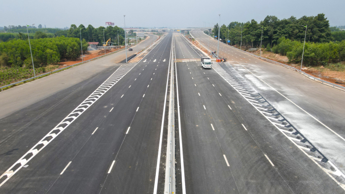 Cao tốc Biên Hòa - Vũng Tàu đoạn giao nhau với T2 của dự án sân bay Long Thành. Ảnh: Phước Tuấn