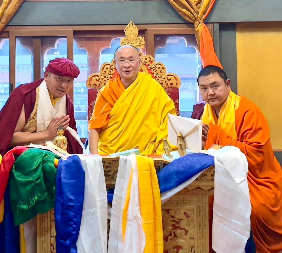 His Holiness Trulku Jigme Chhoeda (C), the 70th and current Je Khenpo (Chief Abbot) of Bhutan, is with His Eminence Thuksey Rinpoche (L) and His Eminence Gyalwa Dokhampa at the Global Peace Prayer Festival in Thimphu, Bhutan in November 2025. Photo courtesy of Drukpa