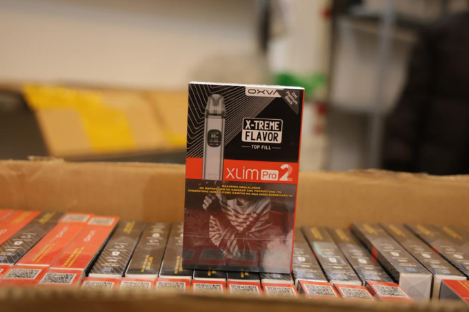 Thuốc lá điện tử được nhóm của Tuấn Anh bán trên các nhóm kín của mạng xã hội. Ảnh: Công an cung cấp