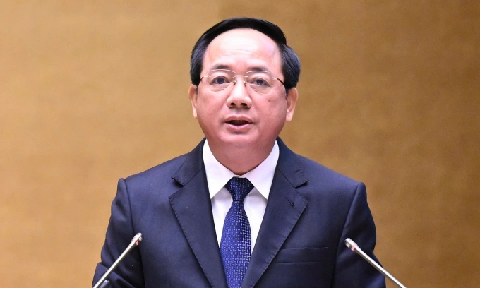 Trưởng ban Tuyên giáo và Dân vận Trung ương Trịnh Văn Quyết trình bày chuyên đề Nghị quyết 80 của Bộ Chính trị về phát triển văn hóa Việt Nam, sáng 25/2. Ảnh: Giang Huy