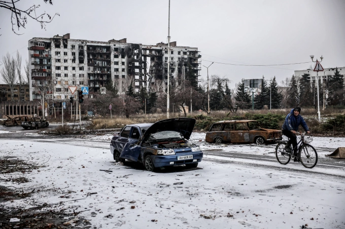 Khung cảnh hoang tàn của khu dân cư ở Kostyantynivka, thuộc vùng Donetsk, Ukraine ngày 17/12/2025. Ảnh: AFP