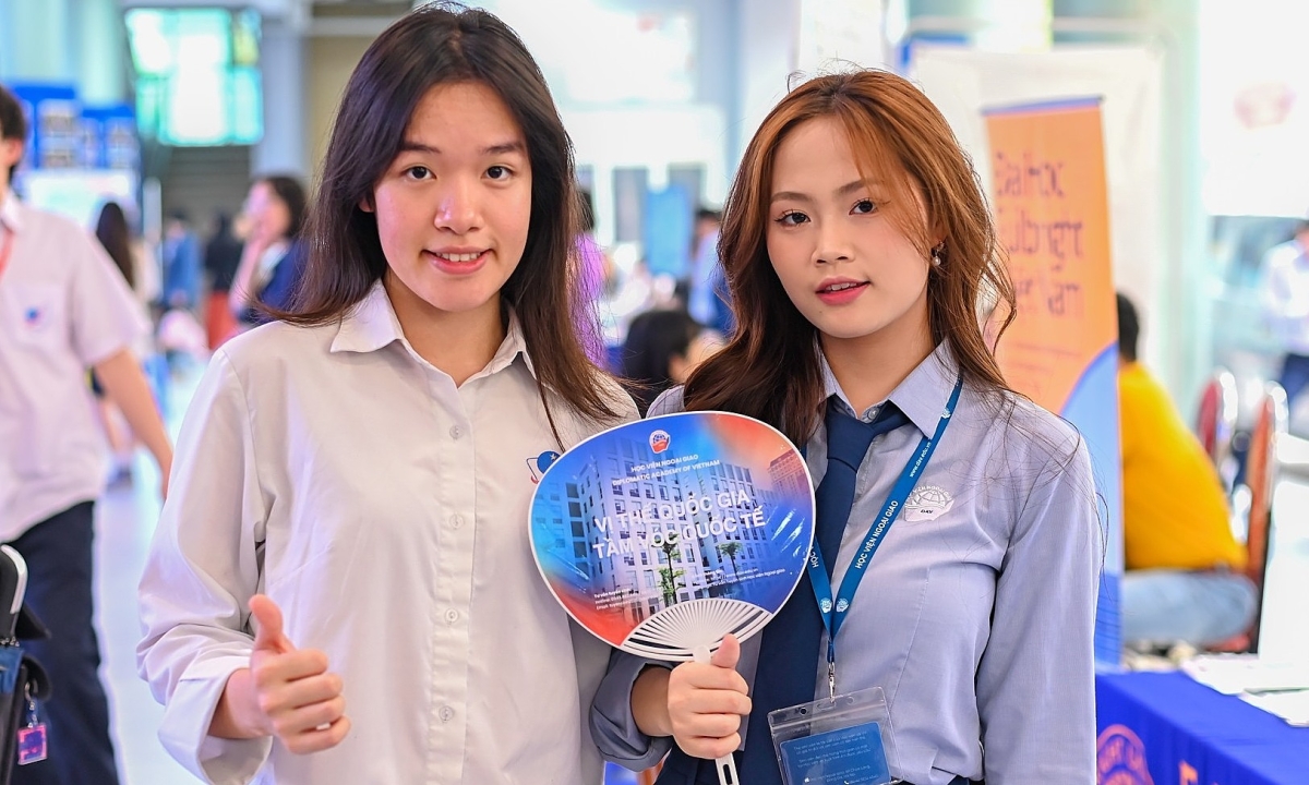 Học viện Ngoại giao nâng điều kiện xét học bạ