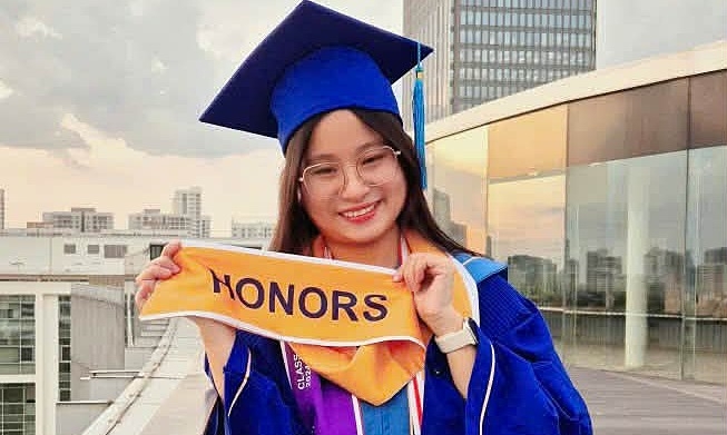 Vietnamese student with severe vision loss admitted to four Ivy League schools, Stanford and Johns Hopkins